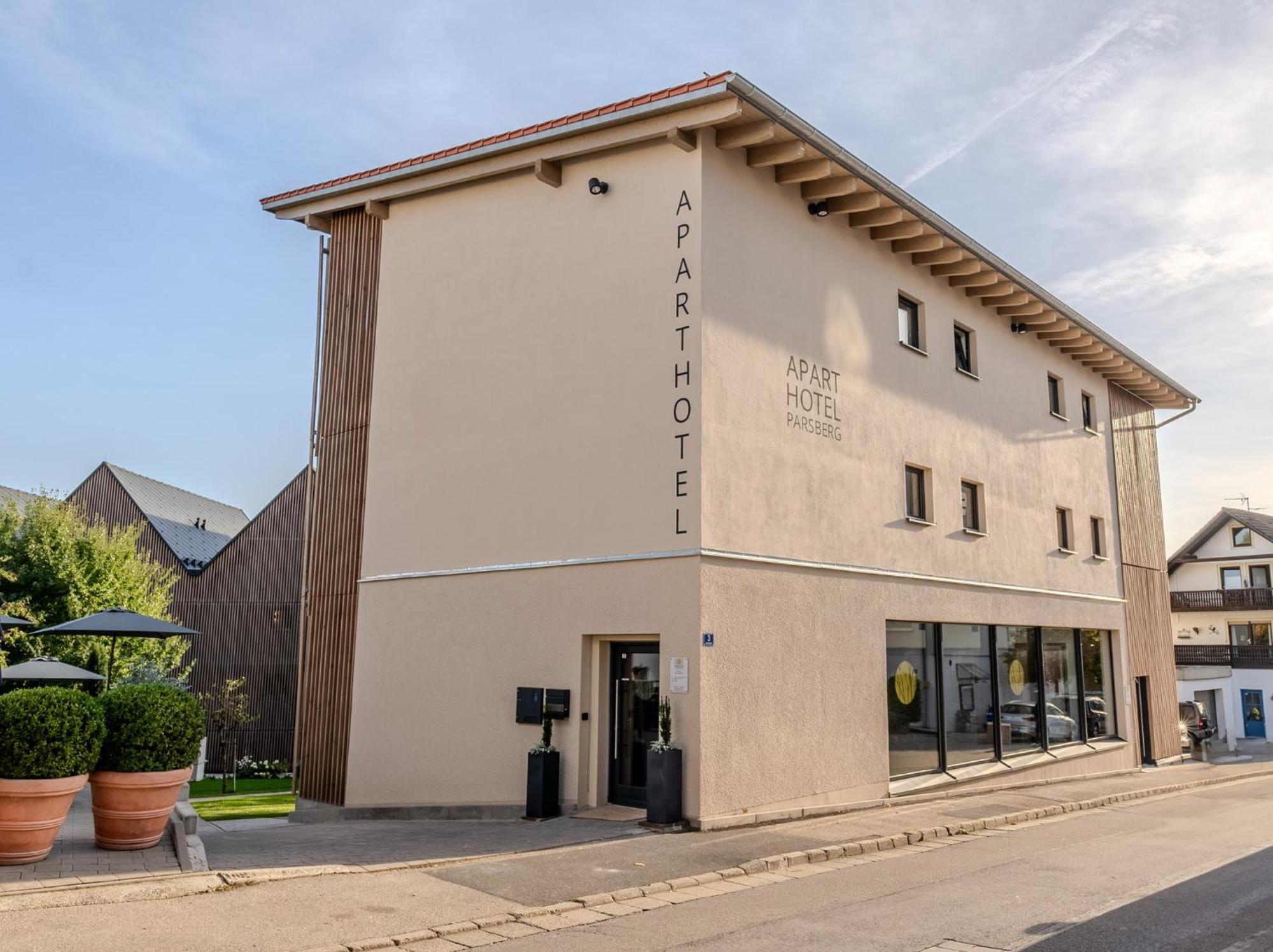 Aparthotel Parsberg Greendesign Exterior foto